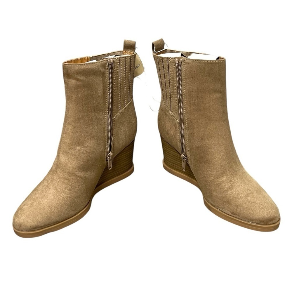 NWT Universal Thread Taupe Wedge Boots - Size 6 - Picture 7 of 14